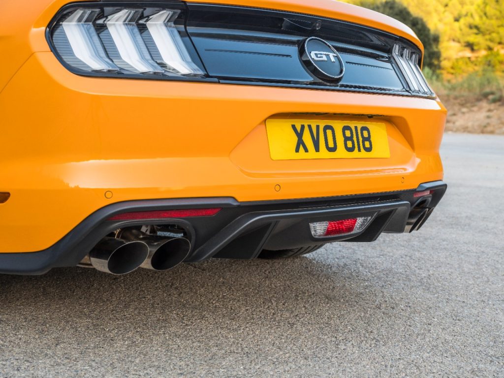 FORD_2017_MUSTANG_40