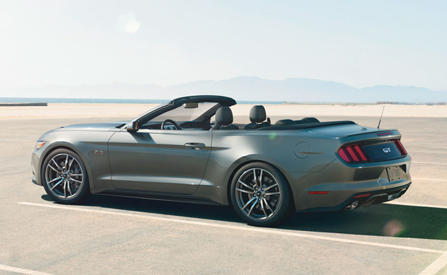 Ford Mustang Set for Right Hand Drive